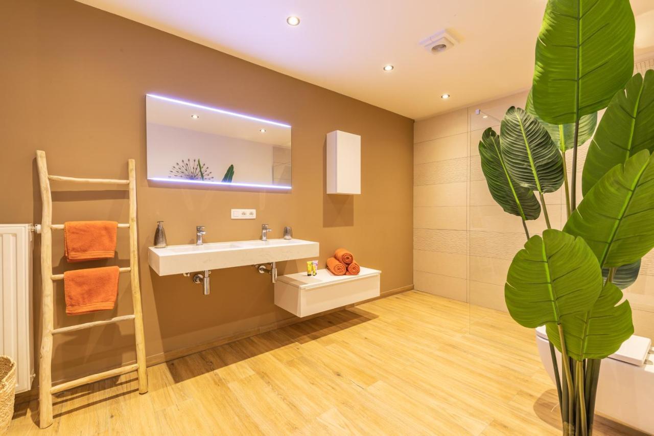 La Grenouille - Suite De Luxe & Welness Privatif Leuze-en-Hainaut Екстериор снимка